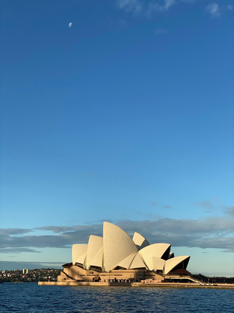 A flowchart explaining the new Australian skilled visa system for 2026, including the three main pathways.